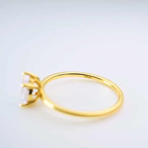 Brilliant Large Pear Cut Solitaire Crystals 5 Prongs Ring 18K Gold S925 Silver - Picture 6 of 8